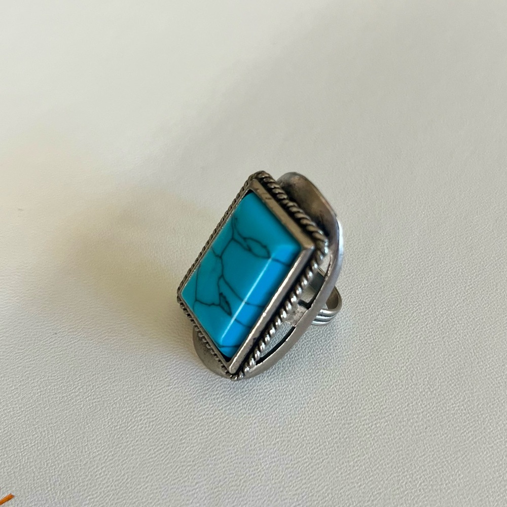 Turquoise stone statement ring - Picture 5 of 6